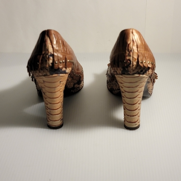 Isabella Fiore Studded Snakeskin Print Heels 7.5 - Picture 6 of 8